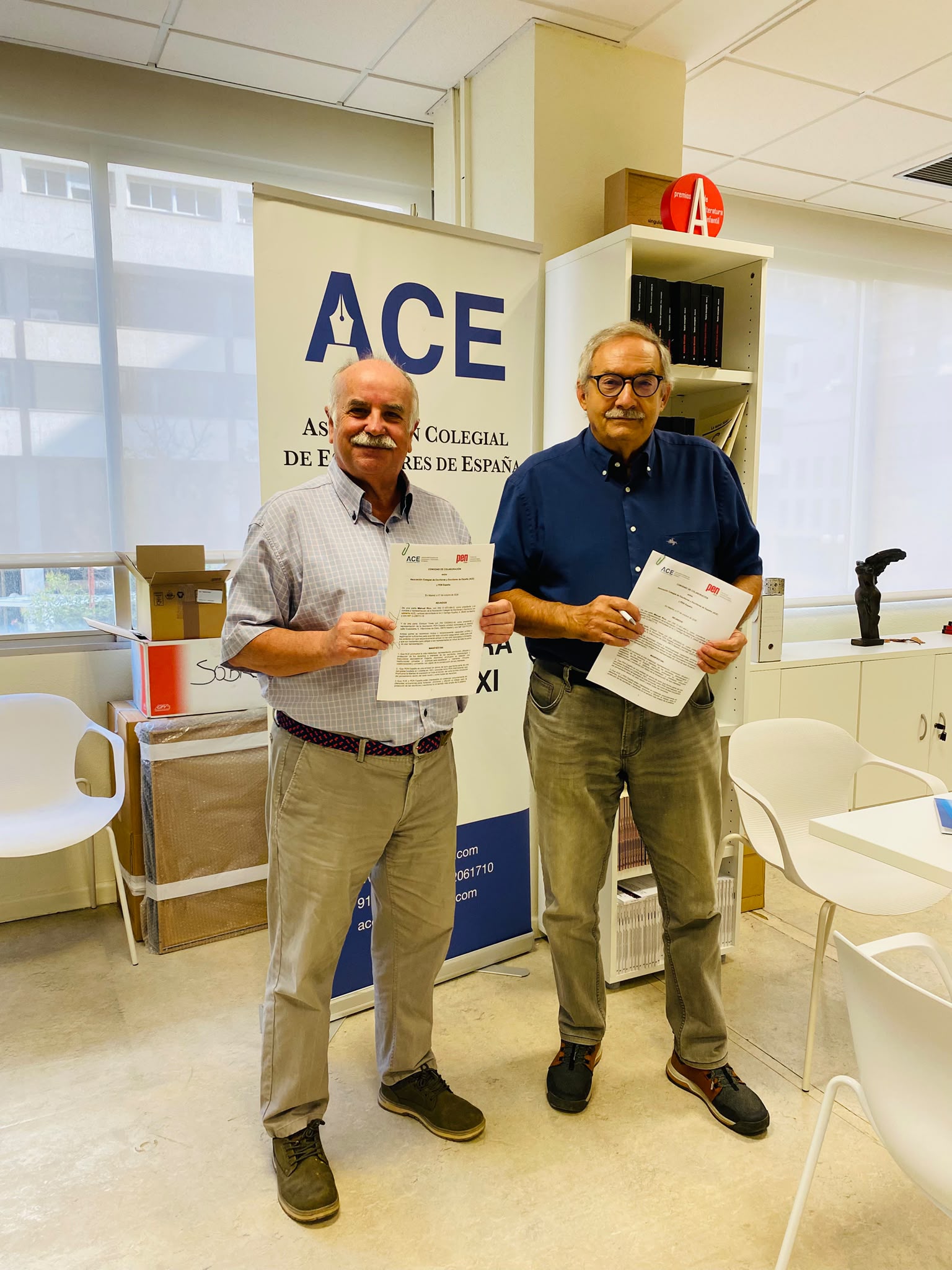 ACE y PEN España firman un convenio para reforzar la defensa de la libertad de expresión y los derechos de los escritores
